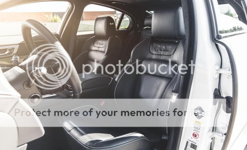 [Image: 2014-jaguar-xfr-s-interior-photo-547747-s-1280x782.jpg]