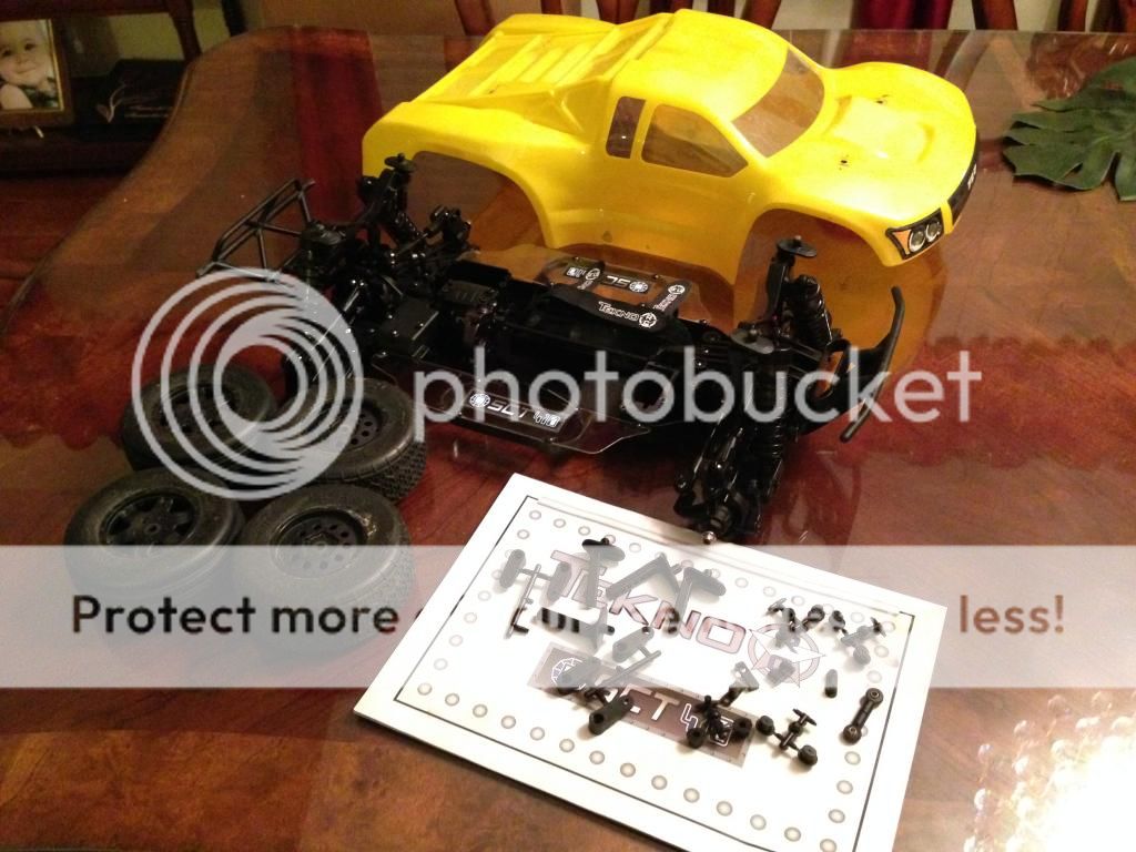 FS: Tekno SCT410 Rolling Chassis with body and wheels - RCShortCourse